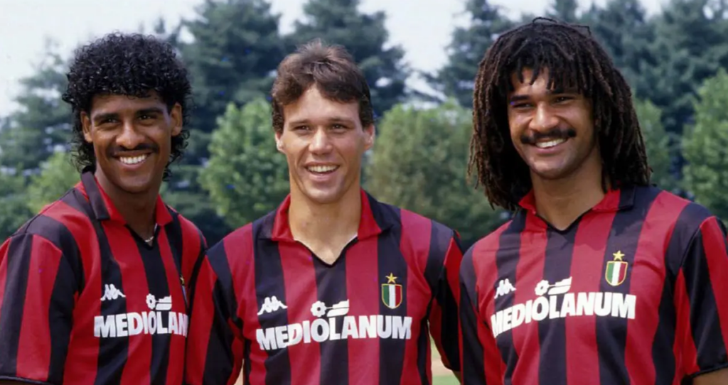 14 Pemain Paling sukses AC Milan Kunci Saat Kemasyhuran Club, Panen Piala Bersama AC Milan, Paolo Maldini, Massimo Ambrosini (12 gelar)